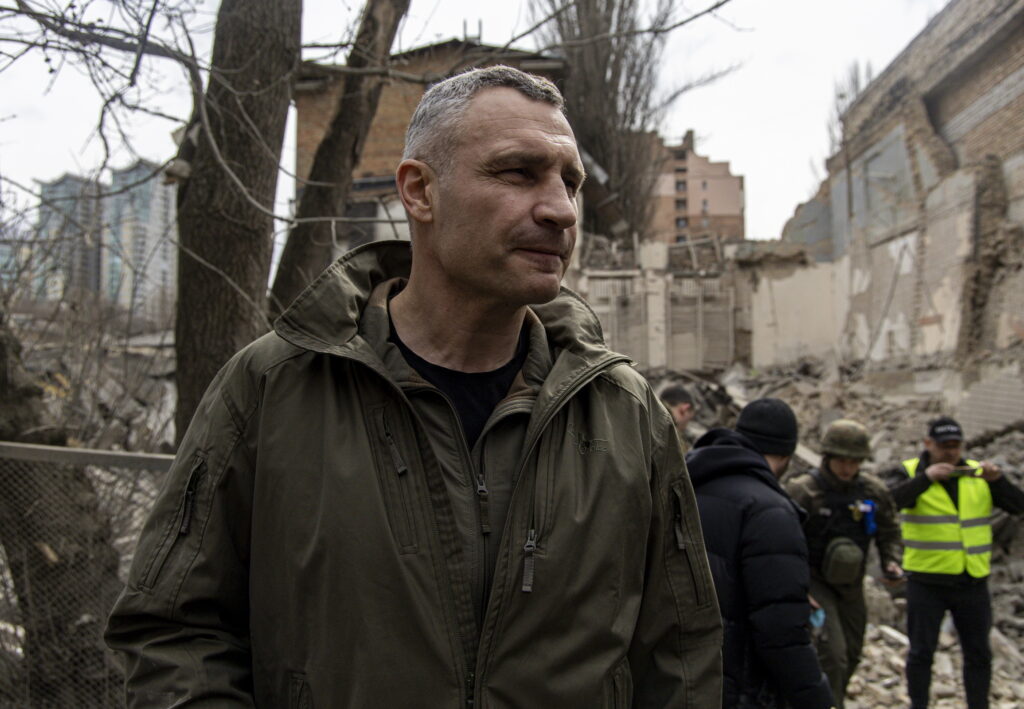 У столиці п’ятеро постраждалих від ранкової атаки, тривають пошукові роботи: фото 19 tim 9921 resize - Вікно Відновлення