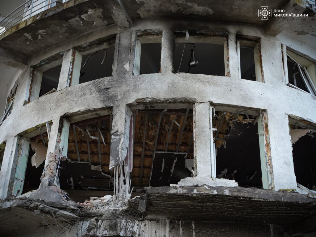 У ДСНС показали наслідки ворожої атаки по Миколаєву 4 438060100 749945303980963 4936027842681664202 n - Вікно Відновлення