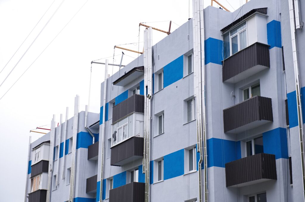 У Старому Салтові на Харківщині у 2024 році планують відновити 13 багатоповерхівок 1 nz6 8979 3003x1998 1 - Вікно Відновлення