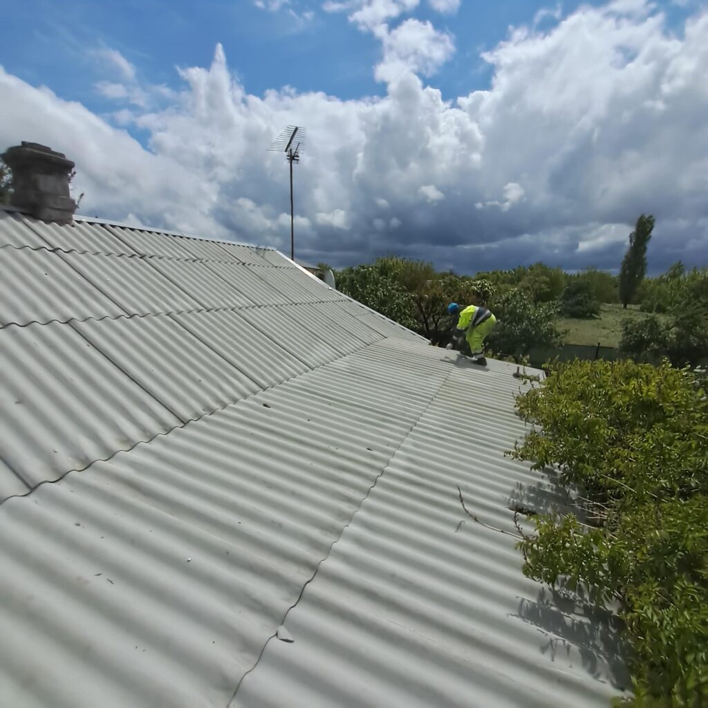 Допомогли волонтери і «єВідновлення»: родині на Миколаївщині за лічені дні полагодили дах 4 444759662 424310220353369 3757571726060264582 n - Вікно Відновлення
