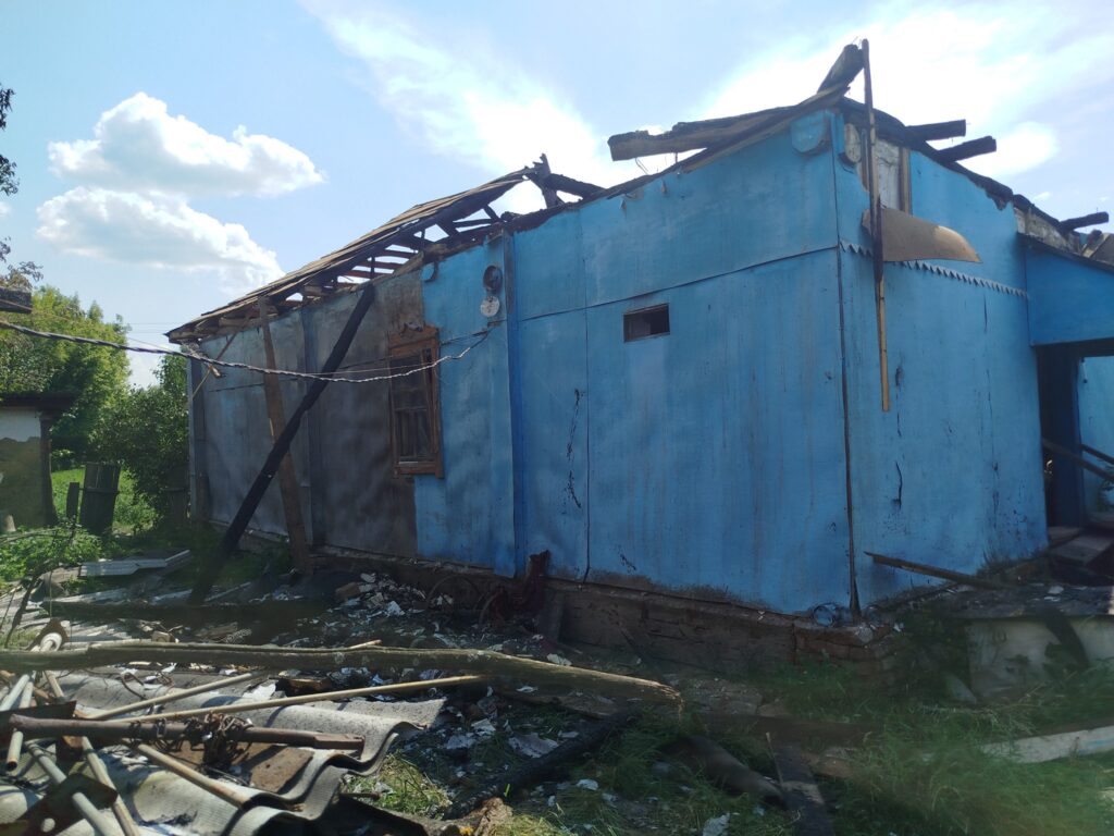 Постраждалим жителям Есманської громади на Сумщині допомогли будматеріалами для екстреного ремонту 3 449776259 892562122908836 4069302916128157705 n 1024x768 1 - Вікно Відновлення