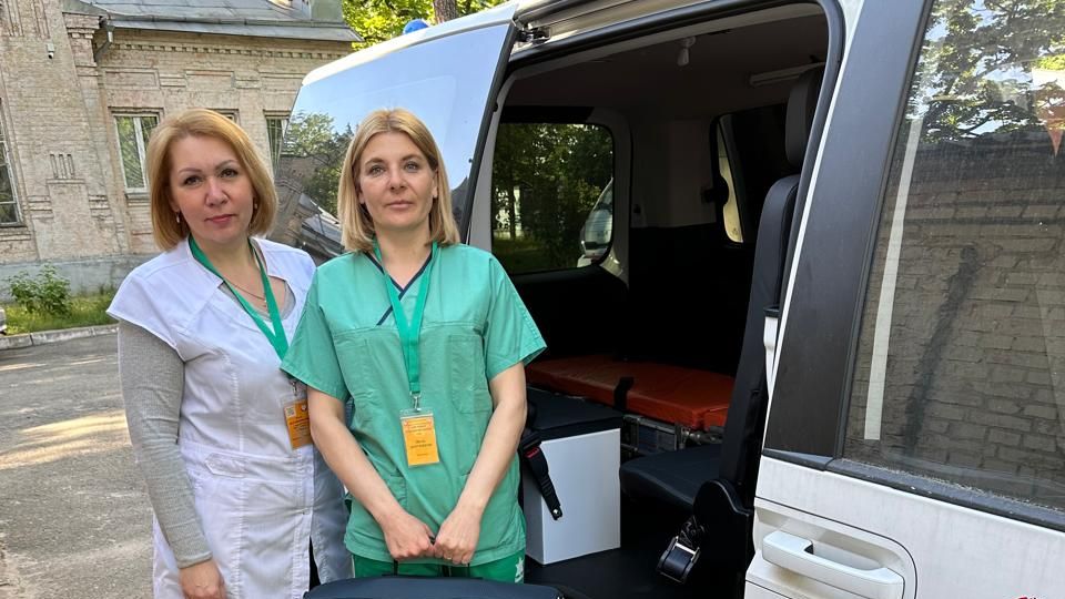 МОЗ: передані партнерами «швидкі» працюють для евакуації паліативних хворих з Торецька