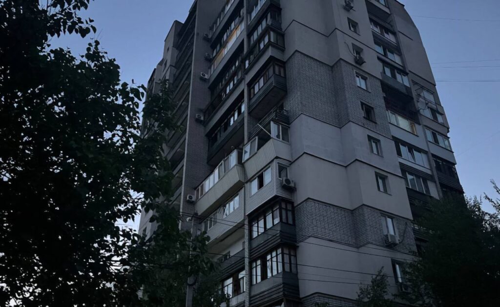 Через нічну атаку по Дніпру попередньо сім постраждалих 1 photo 2024 07 01 08 28 57 - Вікно Відновлення