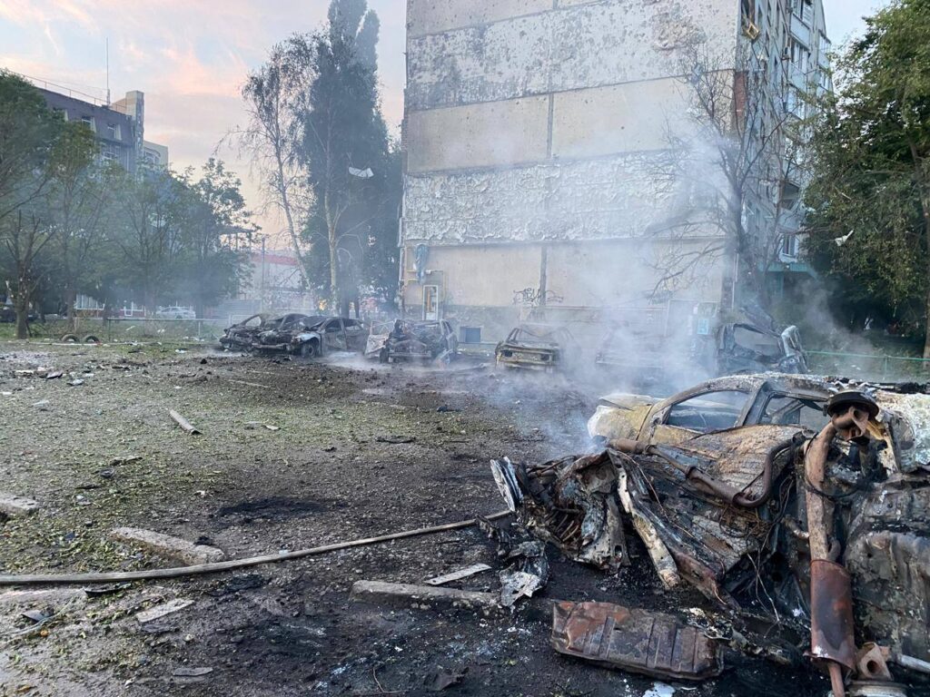 У Харківській ОВА показали наслідки обстрілу центра Чугуєва (фото) 6 photo 2024 07 19 09.02.41 1 - Вікно Відновлення