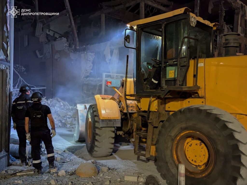 У готелі Кривого Рогу завершили пошуково-рятувальні роботи 3 457172527 927981656036391 3071608864492019812 n - Вікно Відновлення