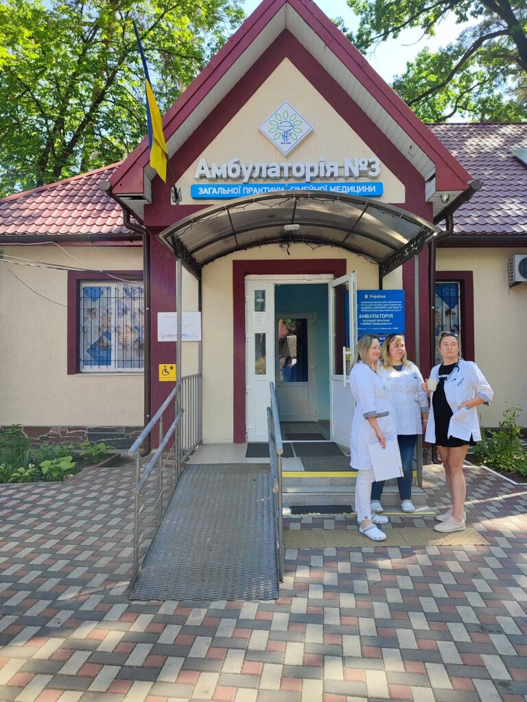 Амбулаторії Ірпеня: чому потрібно змінити пандуси і під'їзди (моніторинг ГО «Сміливий Ірпінь». Частина 4) 3 img 20240524 104258 1 - Вікно Відновлення