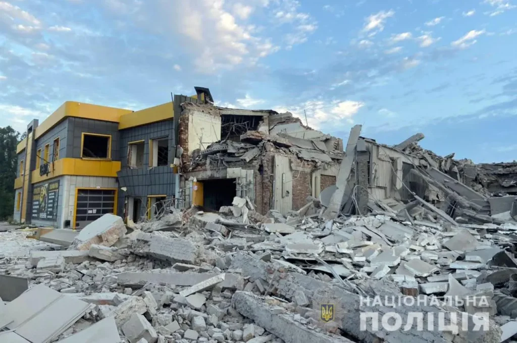 Два роки тому росіяни розбомбили офіс Вільного радіо у Бахмуті: команда працює в евакуації