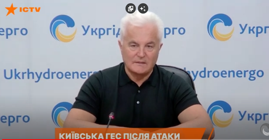 На Київській ГЕС розбирають завали, загрози прориву греблі немає