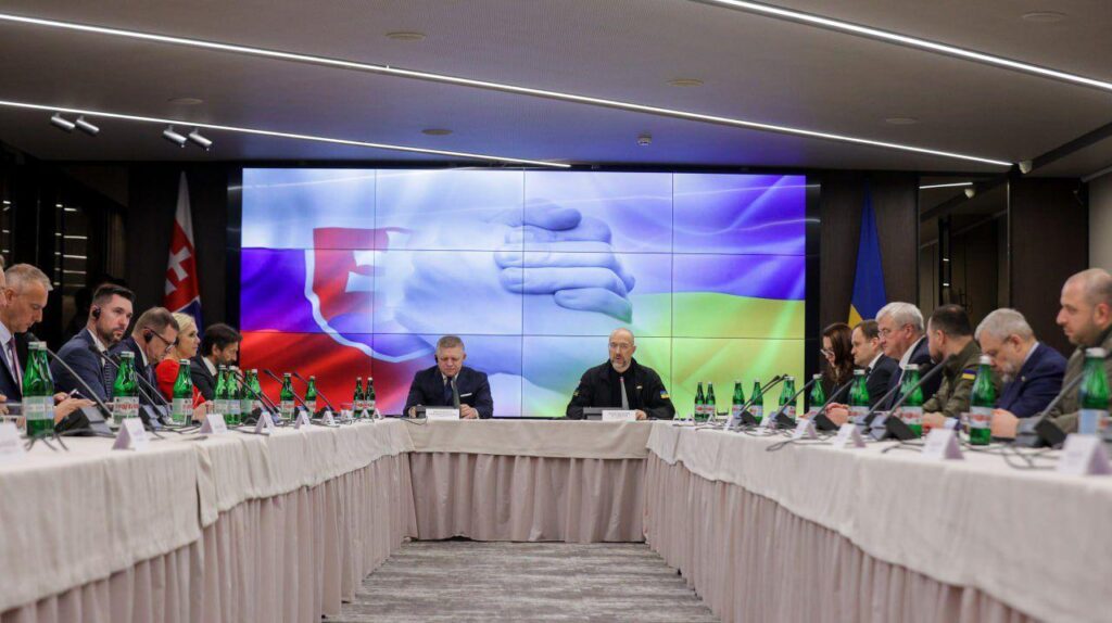 Україна може отримати від Словаччини техніку для розмінування 1 462306495 933303135284694 3024442584018052288 n - Вікно Відновлення