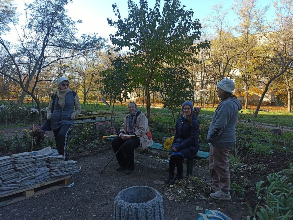 Чотири мешканки будинку в Сергіївці