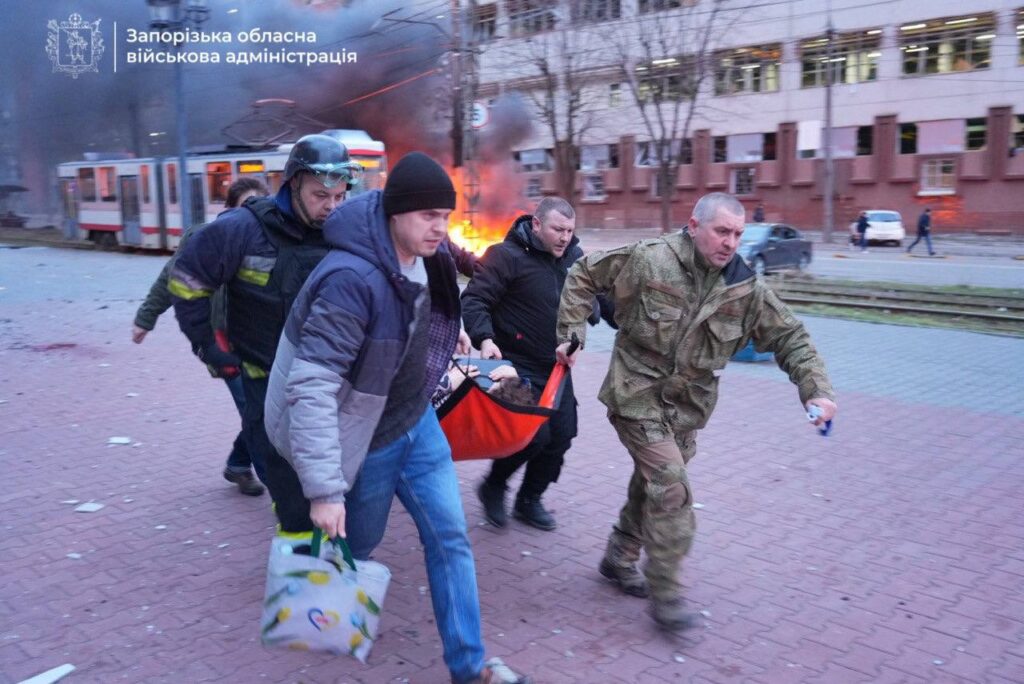 Російські військові обстріляли Запоріжжя: з’явилися перші фото 4 photo 2025 01 08 16 34 44 - Вікно Відновлення