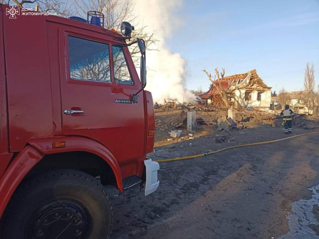 На Житомирщині через ворожу атаку постраждали троє людей (фото)