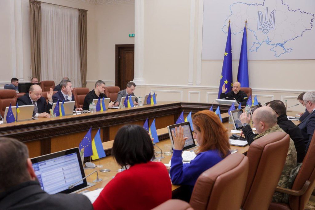 Уряд схвалив угоду із США про корисні копалини: що отримає Україна