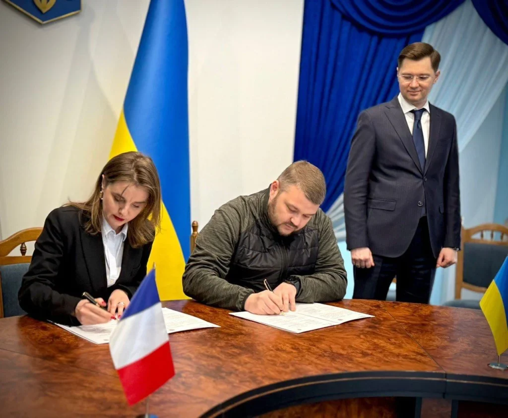 За підтримки Франції: на Одещині створять нові реабілітаційні центри 1 Підписання меморандуму між Францією та Одещиною