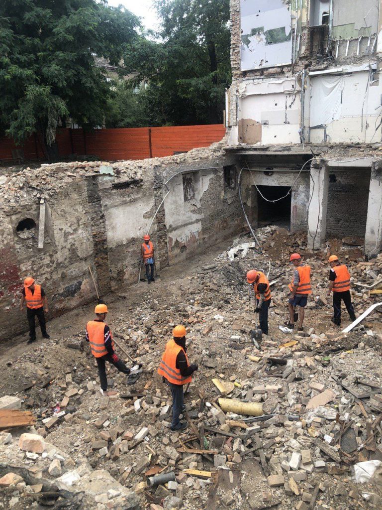 Відбудова будинку на Сталеварів, 16: назвали нову дату завершення робіт 7 img 20230720 094327 429 - Вікно Відновлення