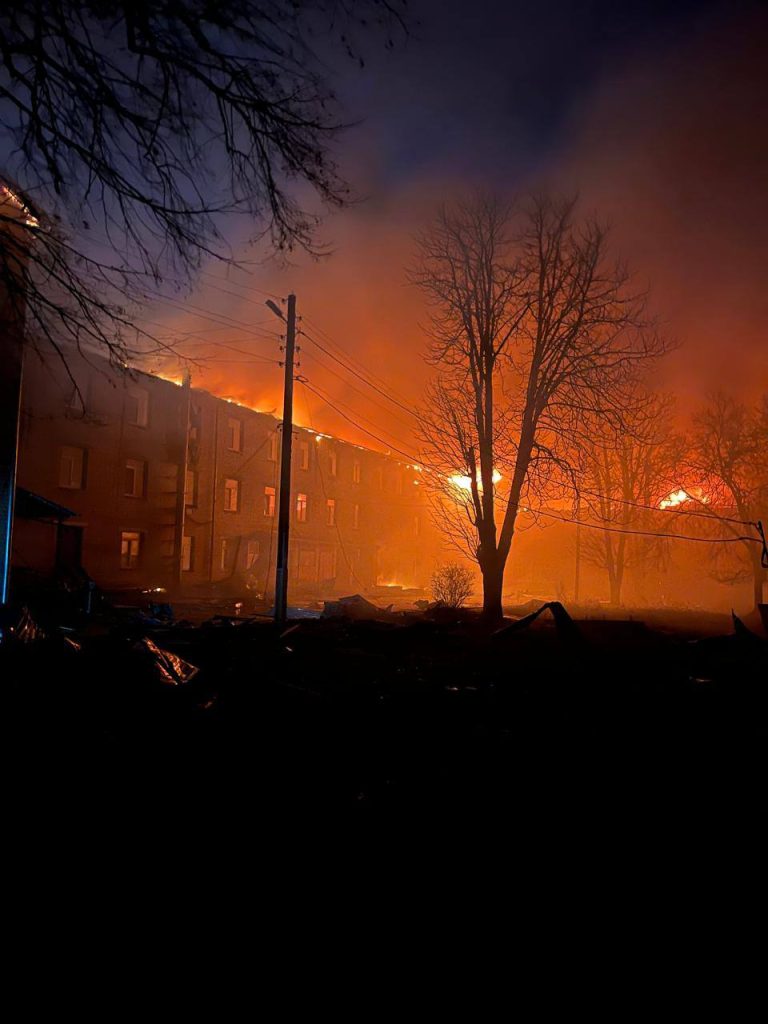 Заграва від пожежі в Золочеві