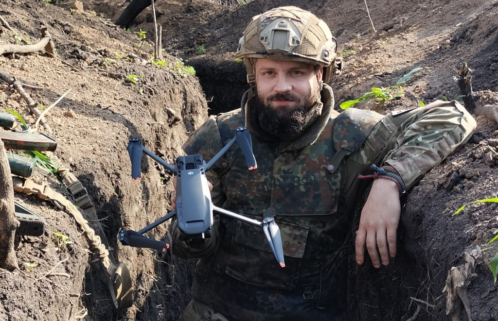 Символ пам’яті та майбутнього: у Полтаві провели фестиваль дронів на честь Юліана Матвійчука