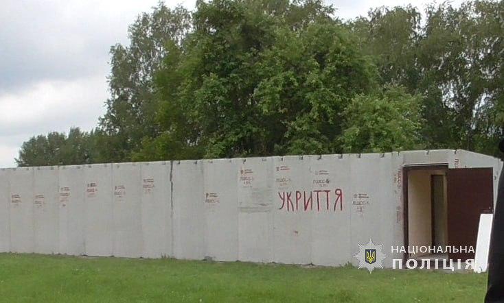 Підозрюваним у постачанні неякісних укриттів для шкіл Київщини обрали запобіжні заходи: які саме