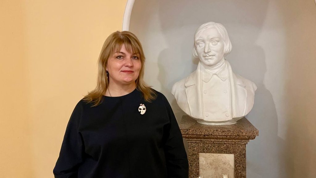 «Театр ніколи не помре»: як попри обстріл та мобілізацію працюють чернігівські артисти 11 Ірина Удовиченко, Полтавський обласний театр Гоголя, театр