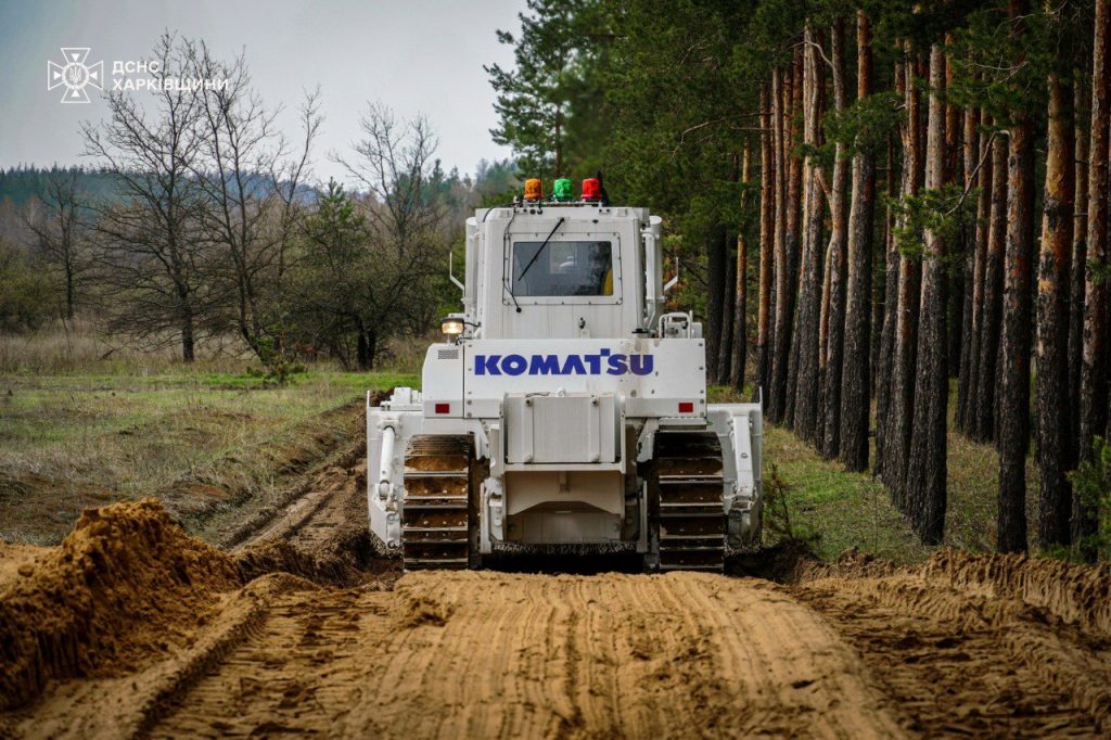 Ліси Харківщини розміновують за допомогою японської техніки (ФОТО) 4 розмінування, машина для розмінування, сапер