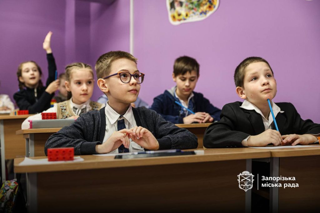 У Запоріжжі ще одна школа відновила навчання у змішаному форматі 3 Учні гімназії №104