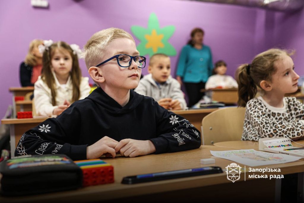 У Запоріжжі ще одна школа відновила навчання у змішаному форматі