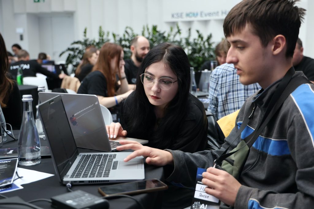 Штучний інтелект шукатиме міни з дронів: студенти напрацьовують базу
