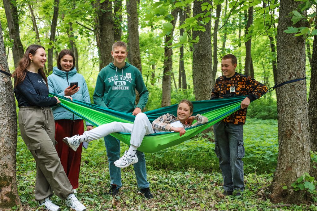 Від парків до кінотеатрів: як школярі з постраждалих громад беруть ініціативу у свої руки