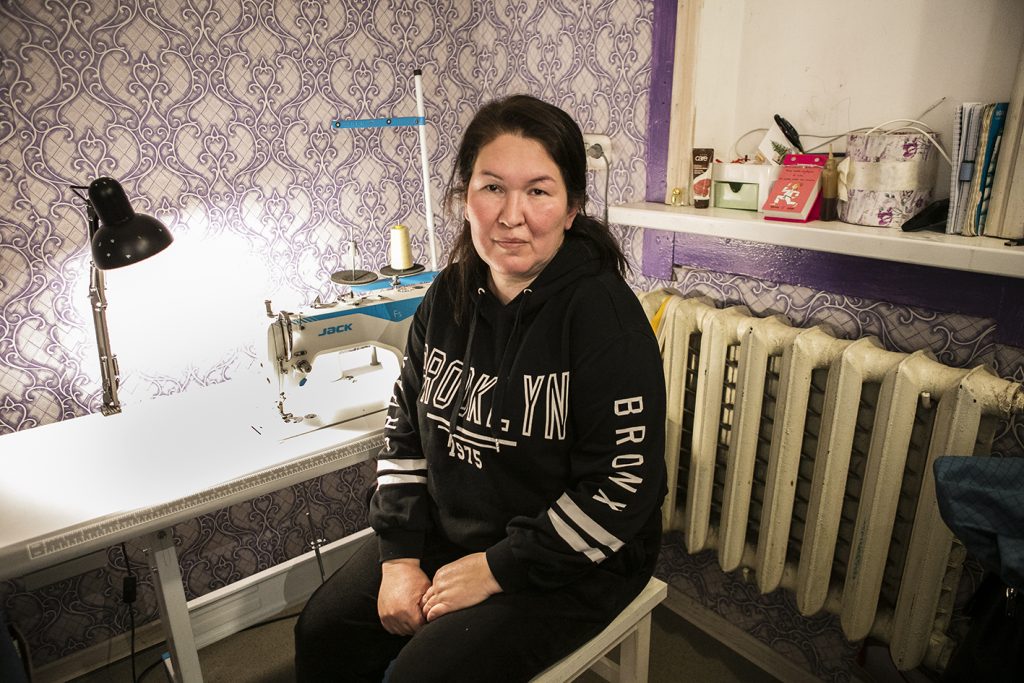 «Хотілося спокою, не важливо де»: історія переселенки з Херсонщини, яка розпочала власну справу 1 Переселенка з Херсонщини Леся Трибель