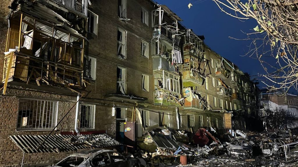 Багатоповерхівку на Грушевського, 1 у Вишгороді відновили на 70% 3 Будинок після обстрілу
