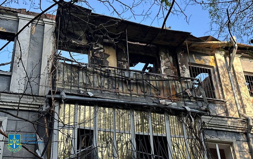Понівечені одеські балкони