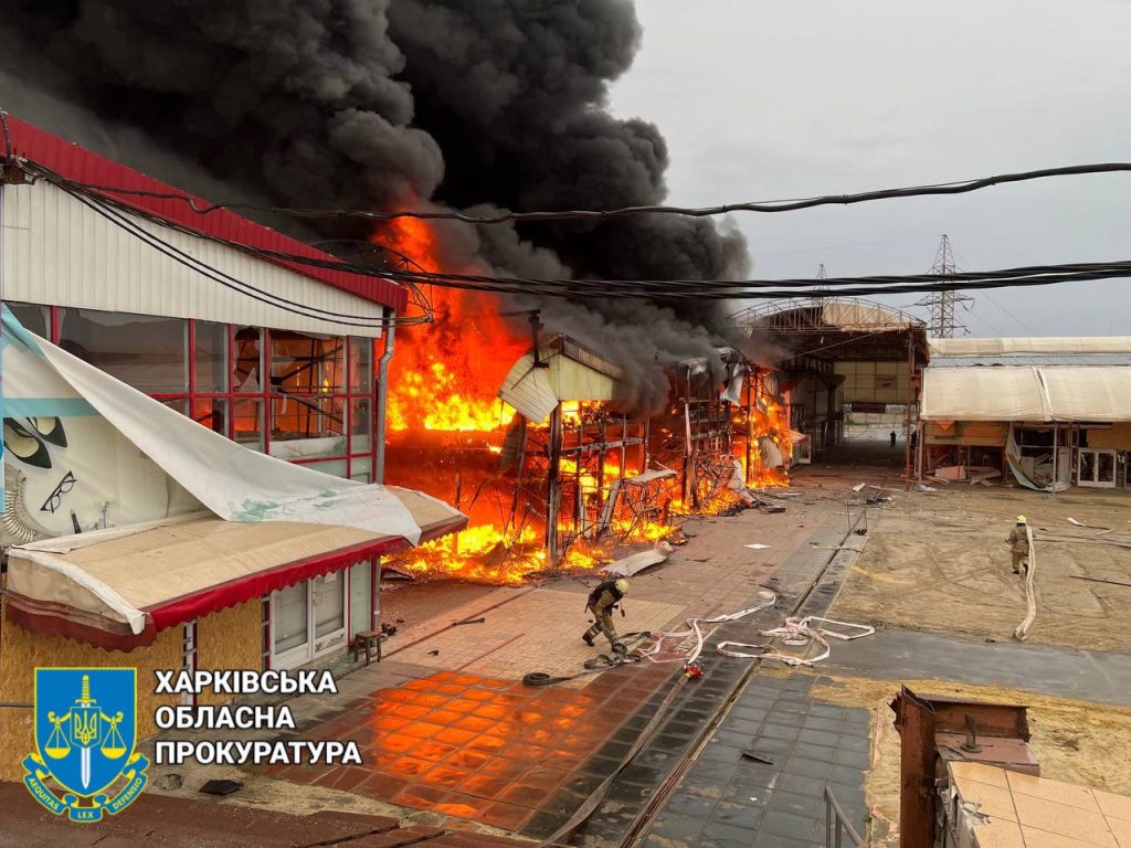 Росія обстріляла Харків: постраждали ринок «Барабашово», готель та будинки 4 Пожежа на «Барабашово»