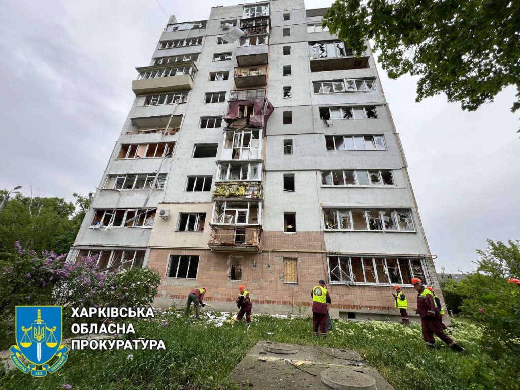 Росія обстріляла Харків: постраждали ринок «Барабашово», готель та будинки 1 Пошкоджена харківська багатоповерхівка