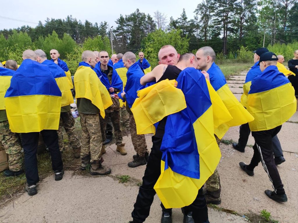 З російського полону повернули ще 205 воїнів (ФОТО)