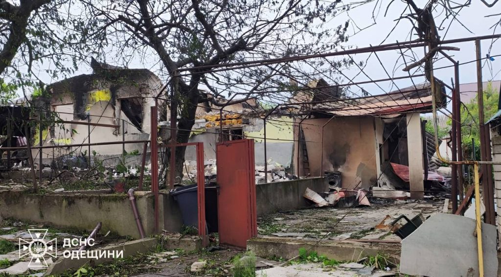 Троє людей поранені внаслідок удару по Одещині