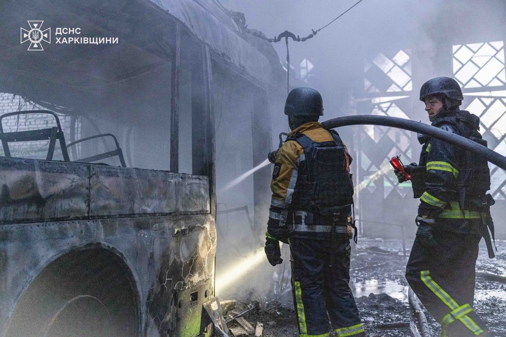 Нічні масовані удари по Харкову та області: які наслідки 1 Обстріл пожежного депо Харків