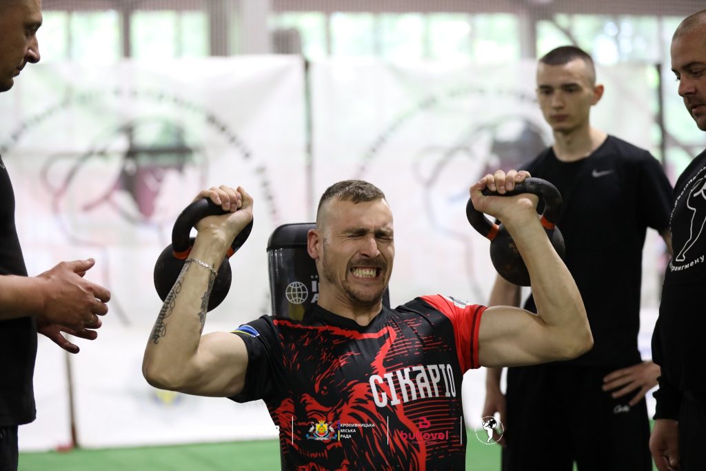 Сильні України: триває реєстрація на ветеранські змагання 1 Учасник турніру у Кропивницькому