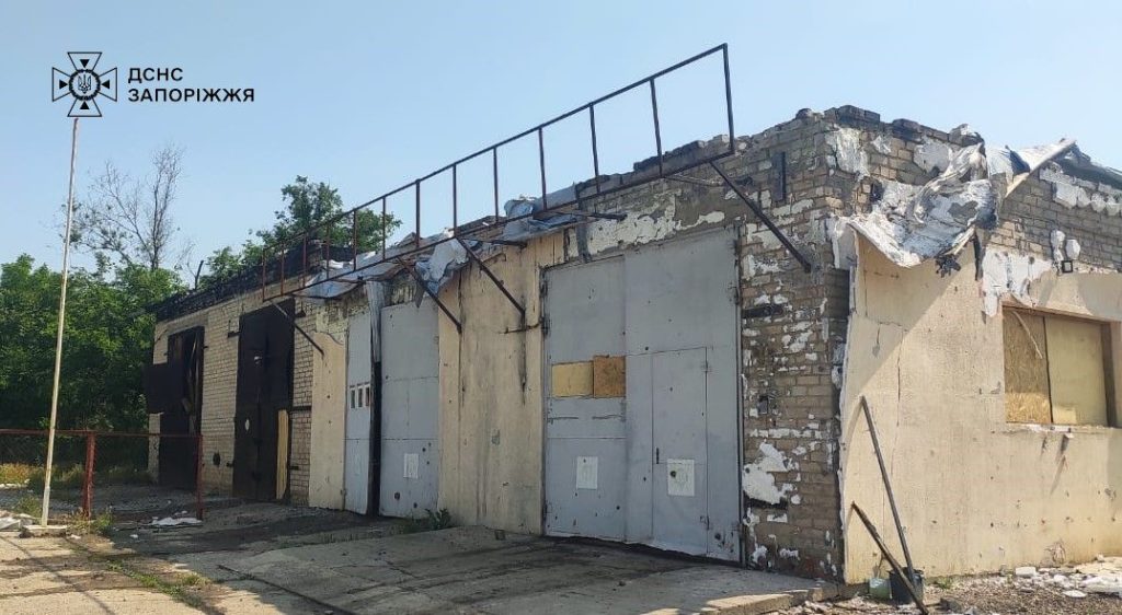 Ворог атакував пожежно-рятувальну частину на Запоріжжі: наслідки 2 Степногірськ, ДНСН, обстріл