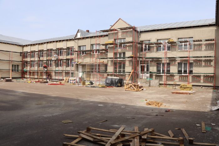 Киїнська громада залучила близько 25 млн на відбудову ліцею