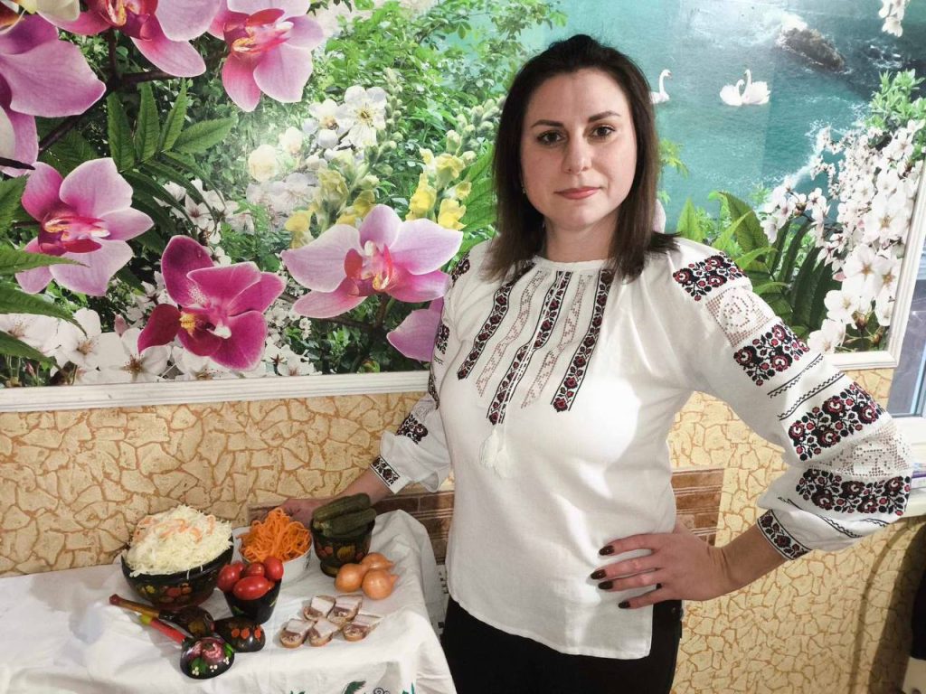 «Інші мріють про нову сукню, а я – про трактор»: сім’я ВПО відновлює агросправу на Полтавщині