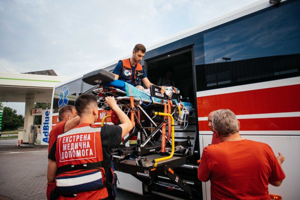 Безкоштовне лікування за кордоном: як працює програма Medevac Ukraine