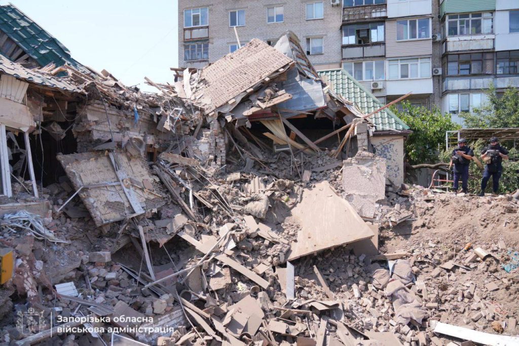 Росіяни вдарили по приватних будинках у Запоріжжі: які наслідки та як отримати допомогу