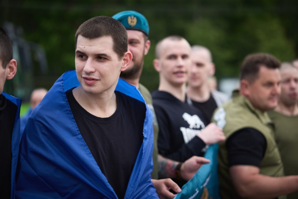 Відбувся ще один обмін полоненими: кого повернули 4 Звільнені військовослужбовці, які повернулися під час обміну полоненими