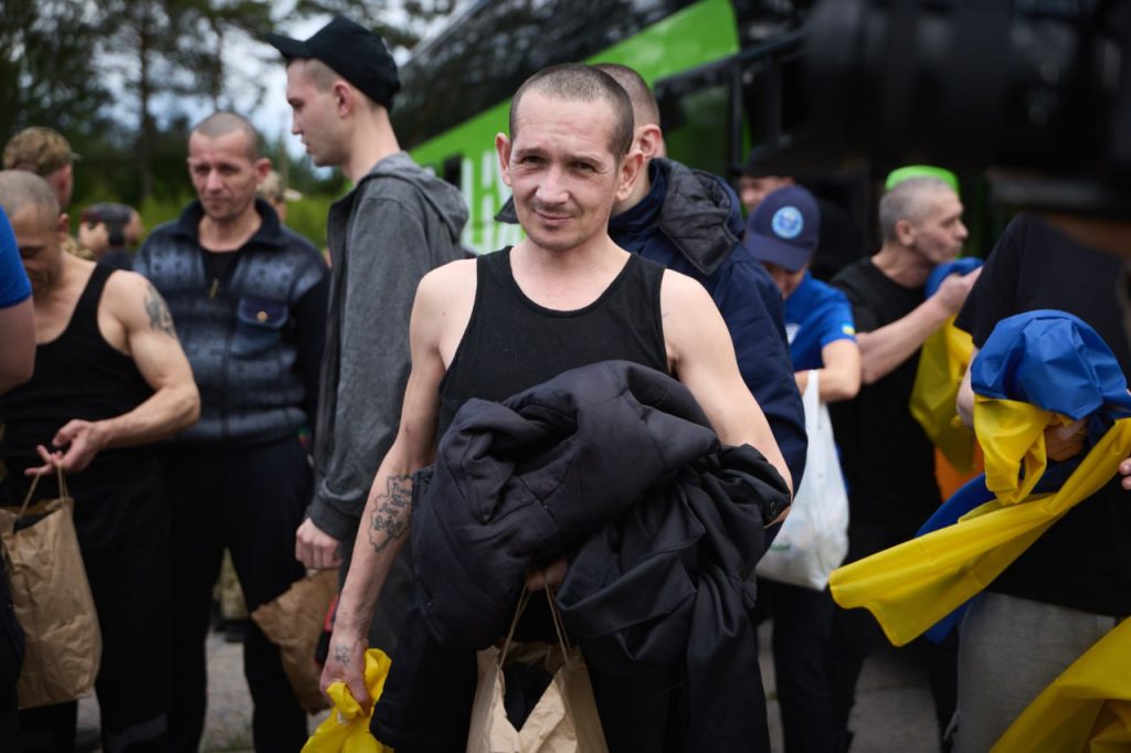 Відбувся ще один обмін полоненими: кого повернули 1 Український військовослужбовець, якого звільнили з полону