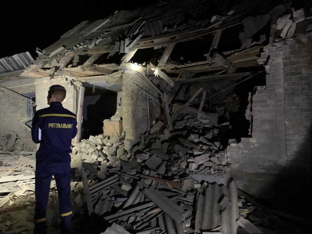 «Знову скажуть, що це військові цілі»: що відбувалося в Києві та області вночі 16 червня 2 Знищений через обстріл будинок в Обухівському районі Київщини