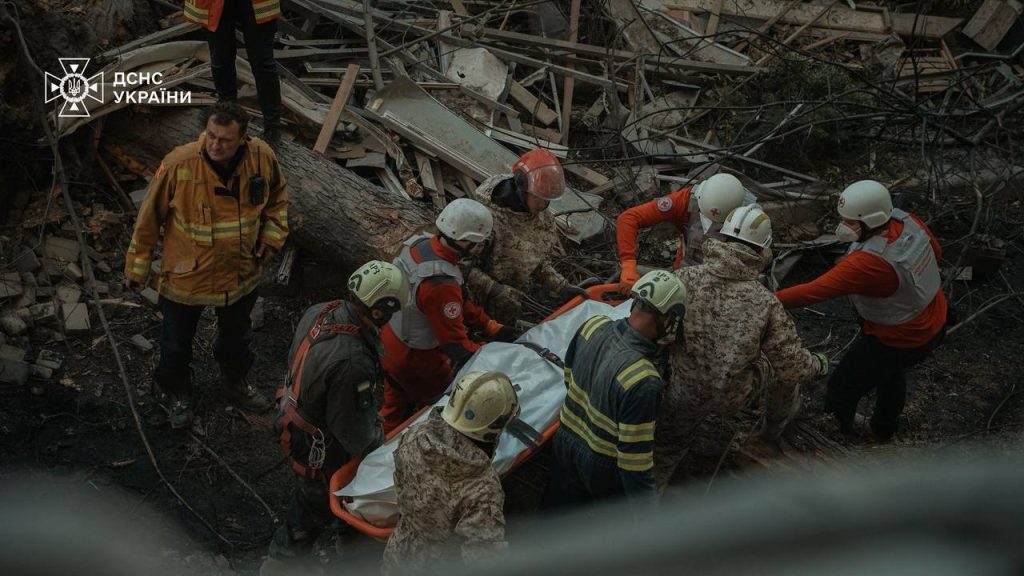 Обстріл Києва 17 червня: збільшилася кількість загиблих 4 Одна із загиблих унаслідок атаки людина
