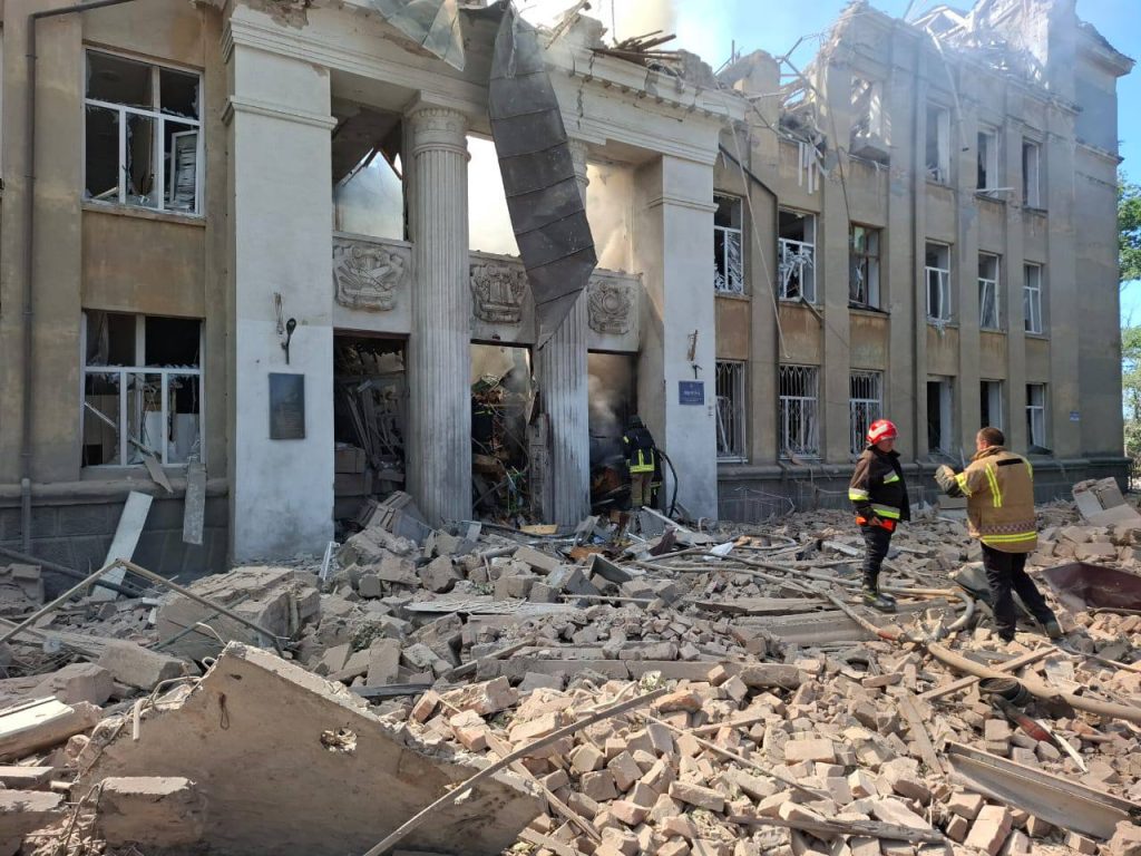 Росія знищила ліцей у Білгород-Дністровському на Одещині: є загиблі