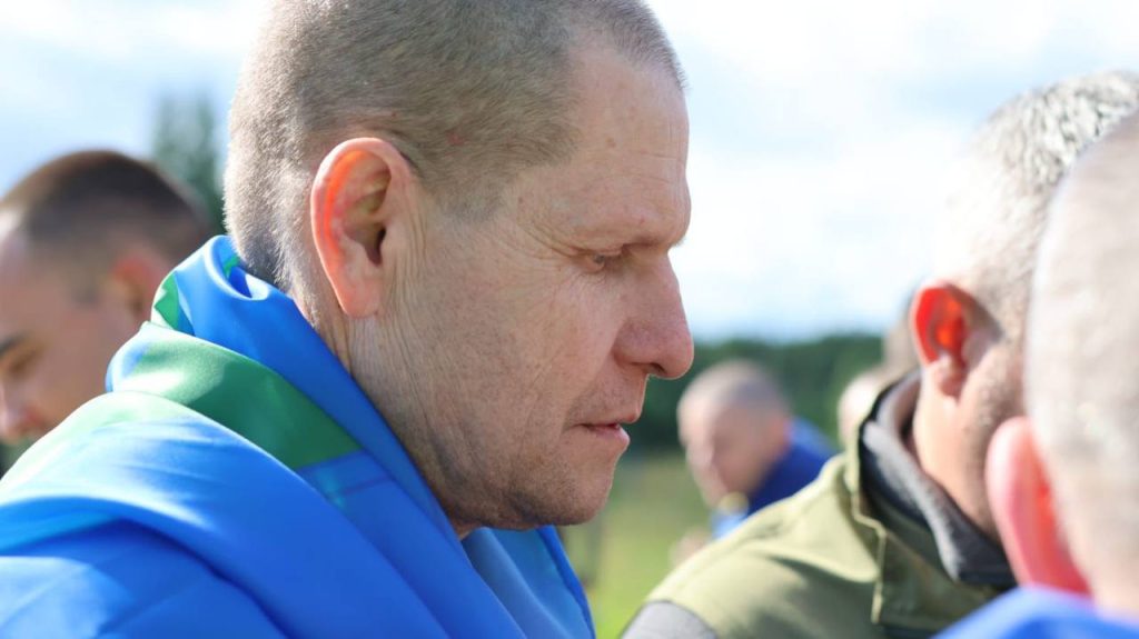 Наймолодшому 24 роки, найстаршому – 62: відбувся ще один обмін полоненими 1 Військовослужбовець, якого повернули під час обміну
